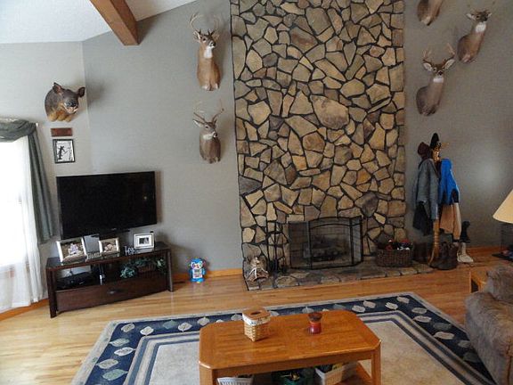 5th image of 404 Mitchell Valley Dr