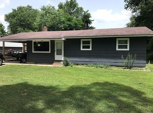 950 Park St, Ellington, MO 63638