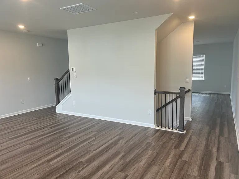 1474 Hasse Ave — Photo 16