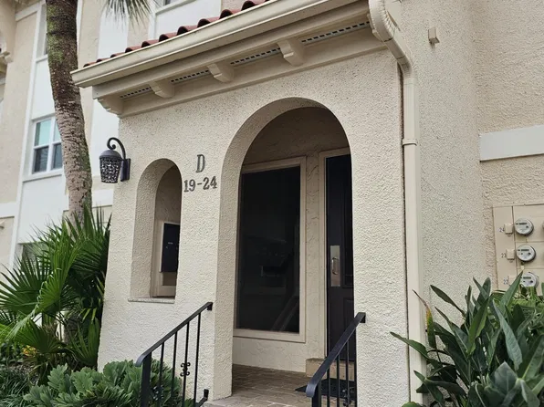 10 10th St APT 21, Atlantic Beach, FL 32233