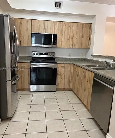 8000 N Nob Hill Rd #206 — Photo 9