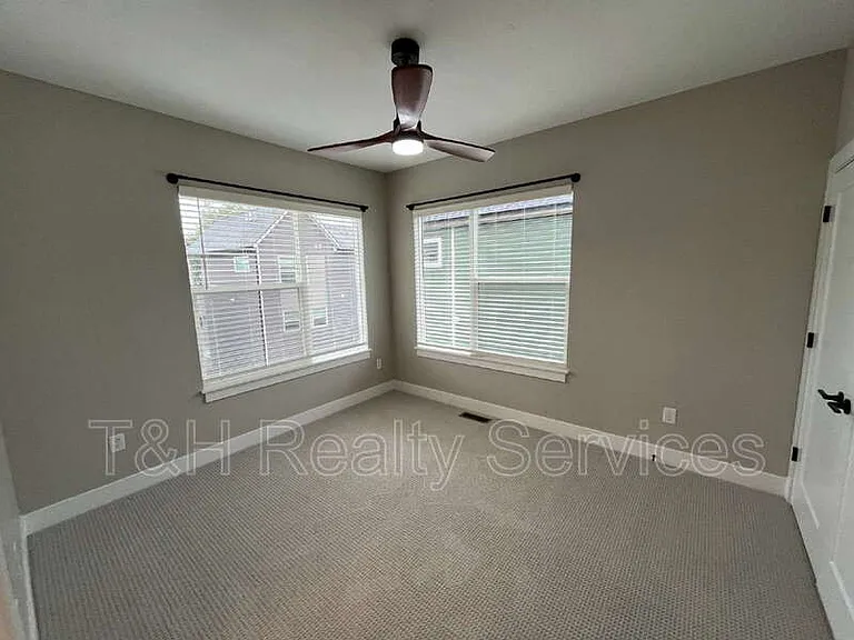2117 Coretta Way — Photo 9