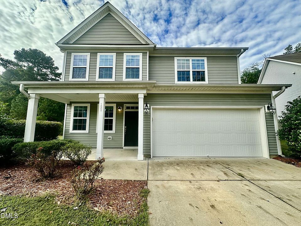 1st image of 122 Tweedbank Ct