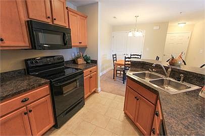 2nd image of 103 Capital St Unit 1