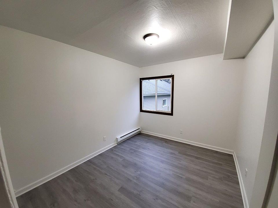 1st image of 2105 McDougall Ave #3