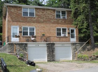 102-104 Rosecrest Dr, Pittsburgh, PA 15229