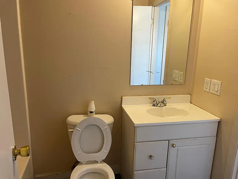 3501 Woodview Dr — Photo 17
