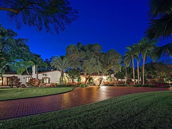 4th image of 205 Hacienda Dr