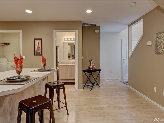 5th image of 1022 NW Poppy Ct