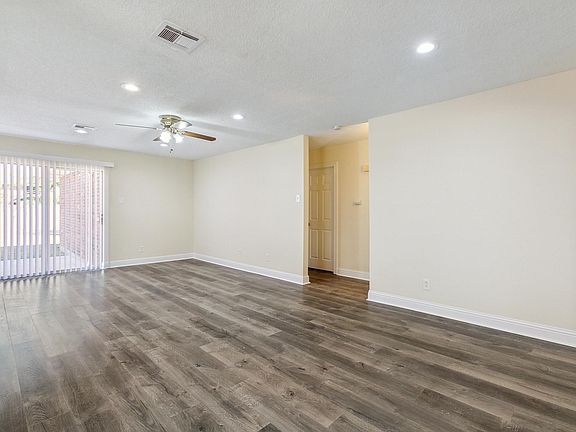 4th image of 5013 Glendale St