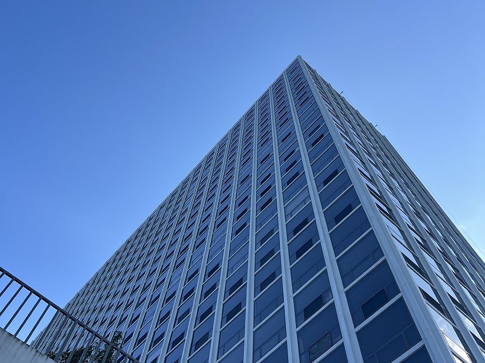 1st image of 4343 N Clarendon Ave #19D