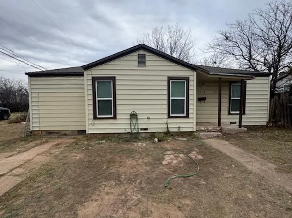 2718 S 11th St, Abilene, TX 79605