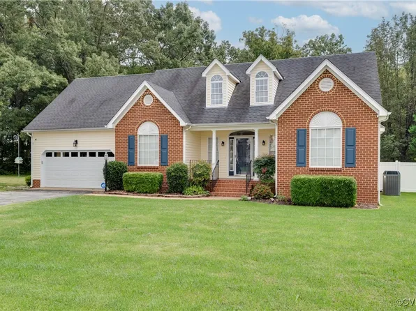 114 Brijidan Ln, Colonial Heights, VA 23834