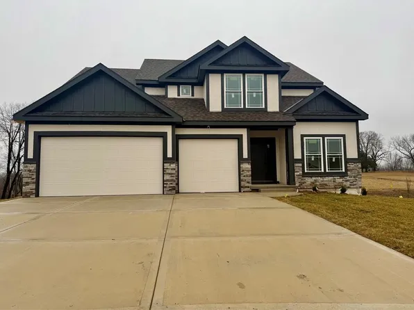 1972 Longview Dr, Liberty, MO 64068