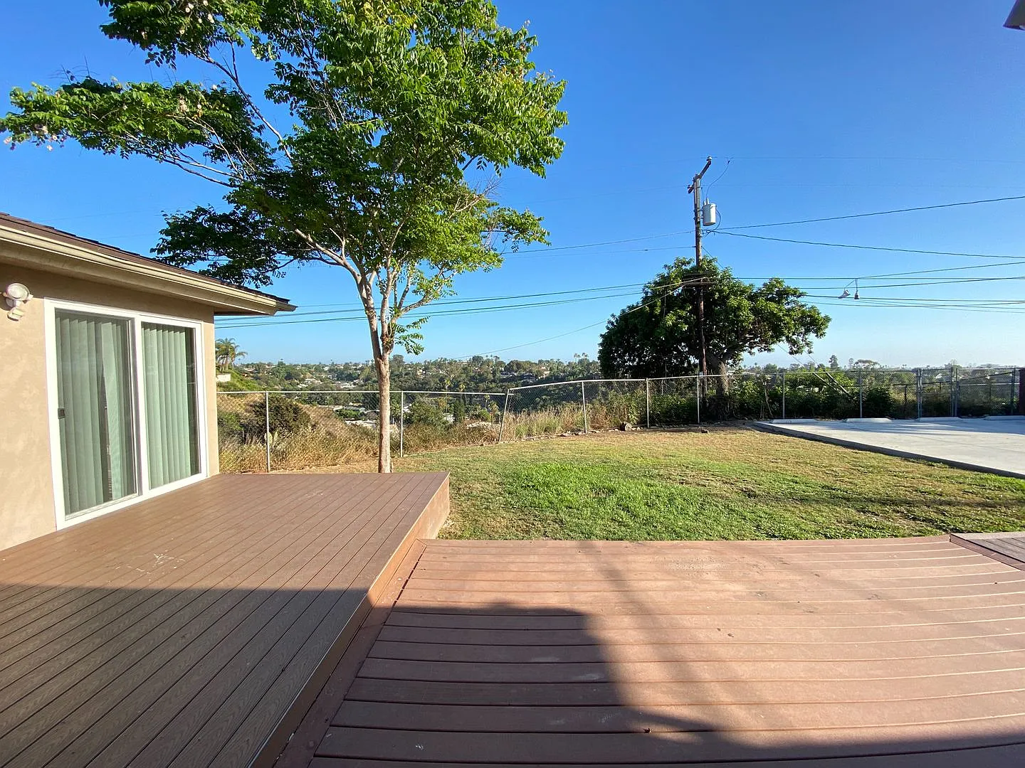 6BD/3BA, Huge Yard! Lots of Parking! — Photo 2