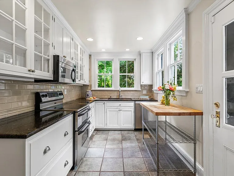 332 Riversville Rd — Photo 10