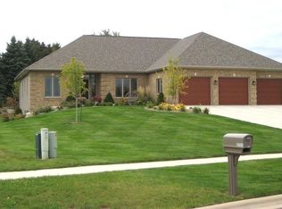 3231 Jaguar Ln, Green Bay, WI 54313