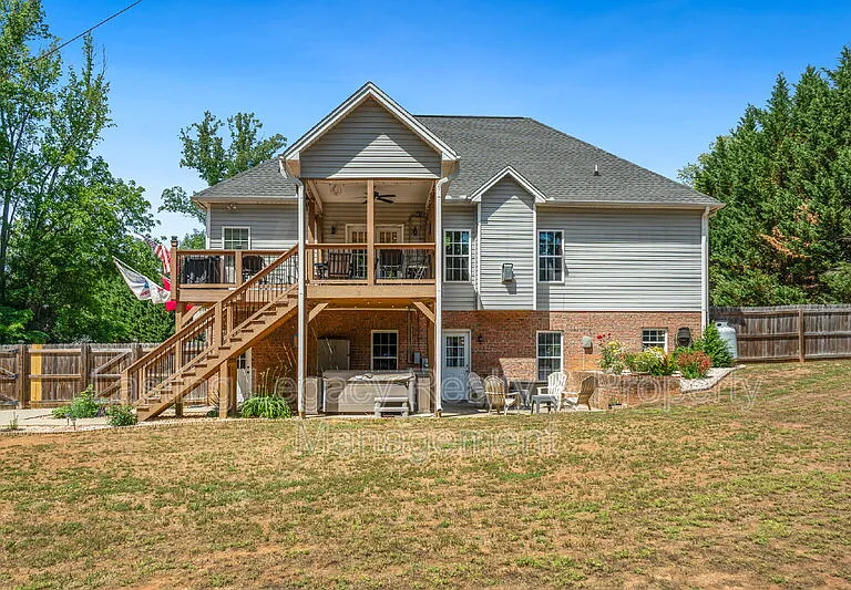 187 Marbrook Dr — Photo 41