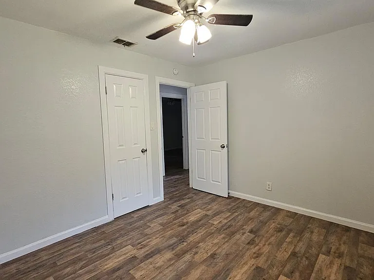 14 Laura Ln — Photo 22