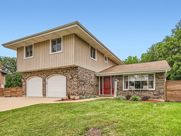 182 Cambridge Ln, Bloomingdale, IL 60108