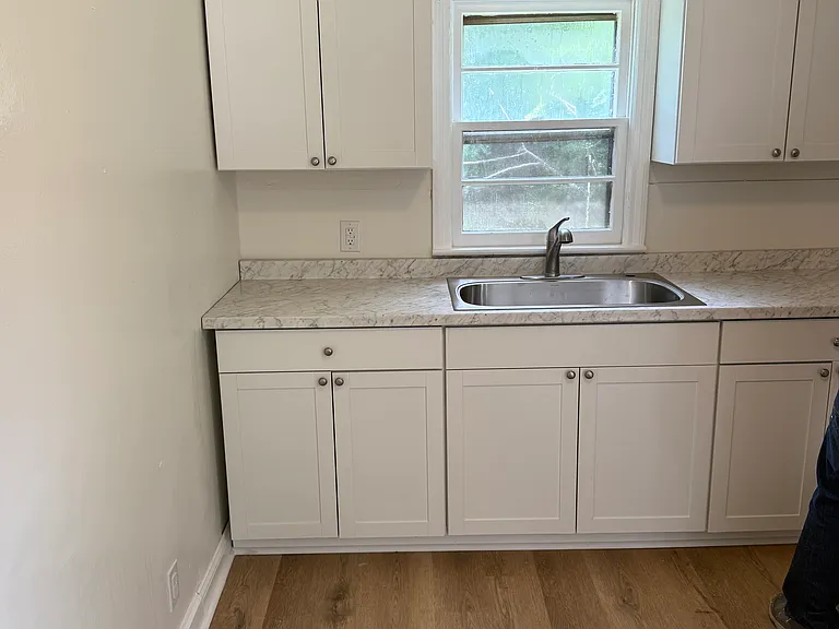 1701 N Jackson Ave — Photo 6
