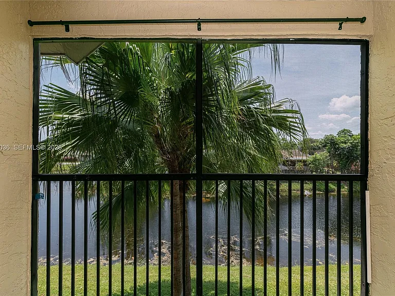 717 Gardens Dr #201 — Photo 28
