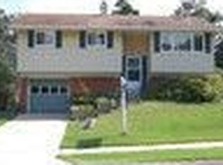 551 Crestpark Dr, Glen Burnie, MD