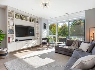 1575 Lakeshore Rd W #105, Mississauga, ON L5J0B1