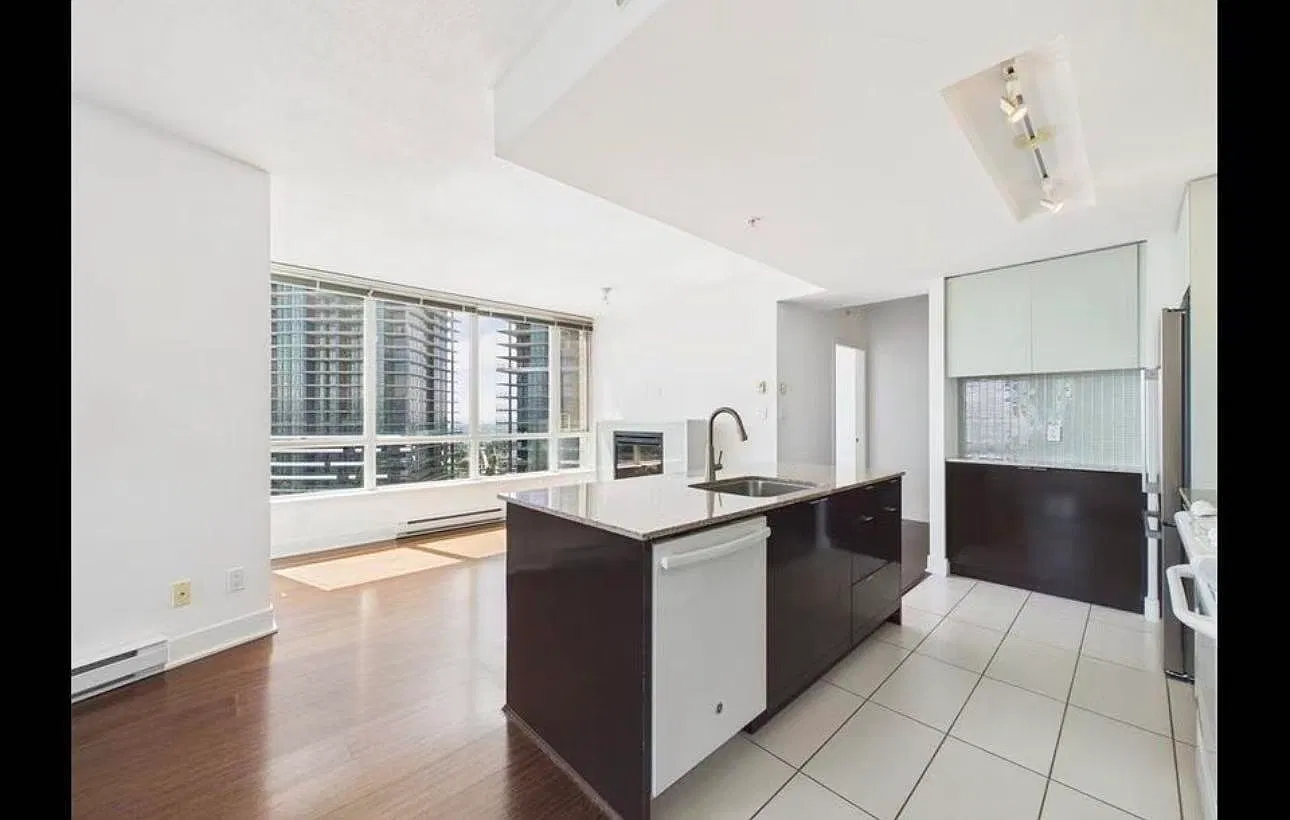 2 bed, 881 sqft, $2,900 — Photo 3