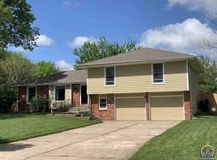 2931 SE Skylark Dr, Topeka, KS 66605