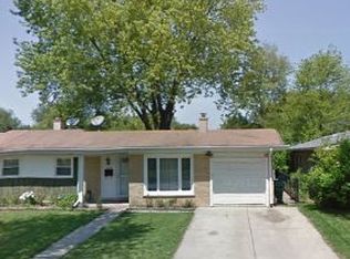 948 Valley Stream Dr, Wheeling, IL 60090