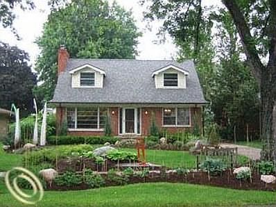 4th image of 18174 Redwood Ave