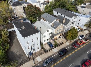 178 1st St, Newark, NJ 07107