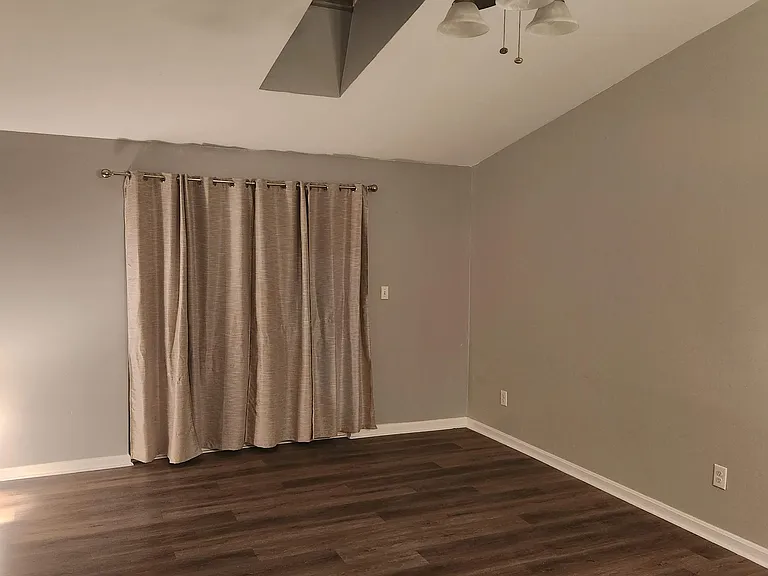 6522 Six Mile Ln #7 — Photo 1