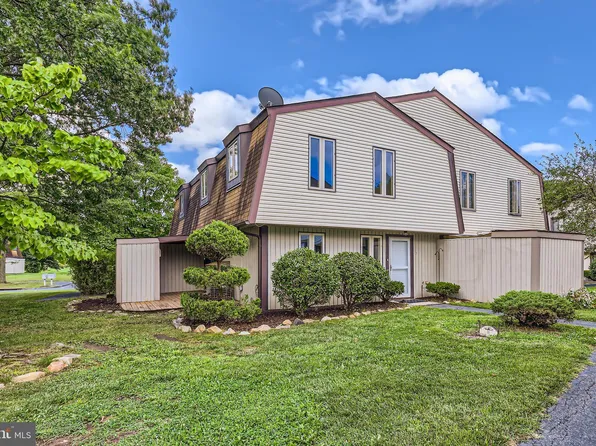 11 King Henry Cir #11, Rosedale, MD 21237