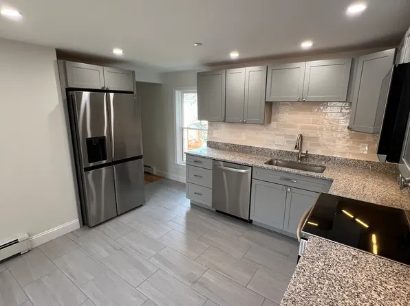 32 Pearl St Floor 2, Leominster, MA 01453