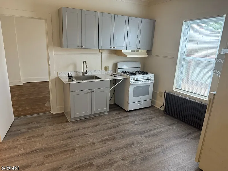 1 bed, 1.0 bath, $1,500 — Photo 3