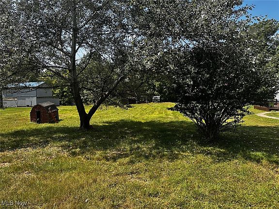 5th image of 450 Hanna Dr