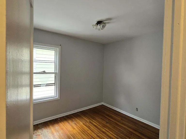 68 Traymore St #UP — Photo 4