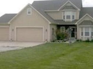 23812 S Lucille Ln, Peculiar, MO 64078