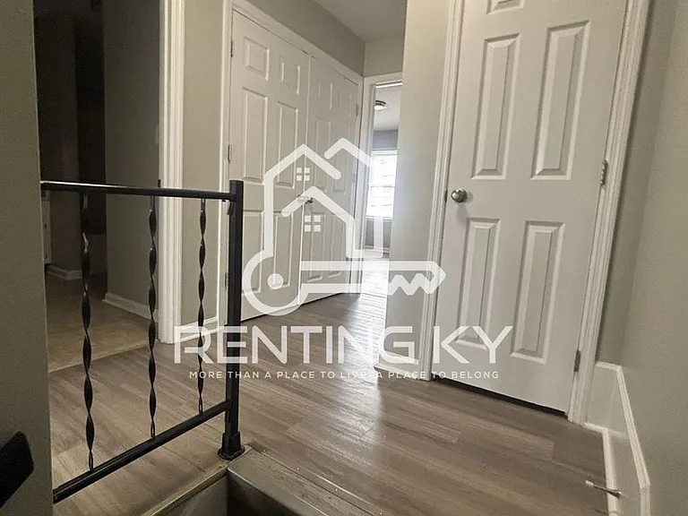 104 Strawberry Ln — Photo 13