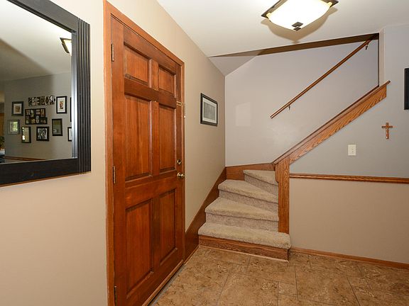 5th image of 2732 Coventry Ln