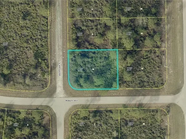 627 Valley Ave S, Lehigh Acres, FL 33974
