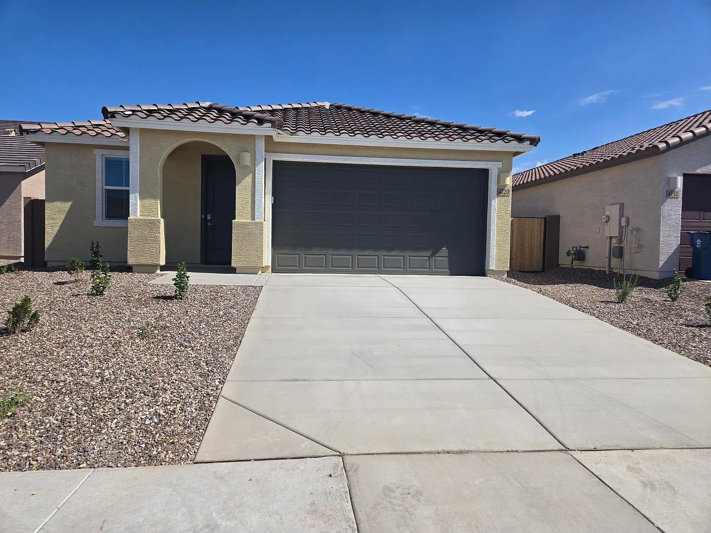 3 Bedroom 2 Bathroom Bella Vista Farms Premier Home — Photo 2