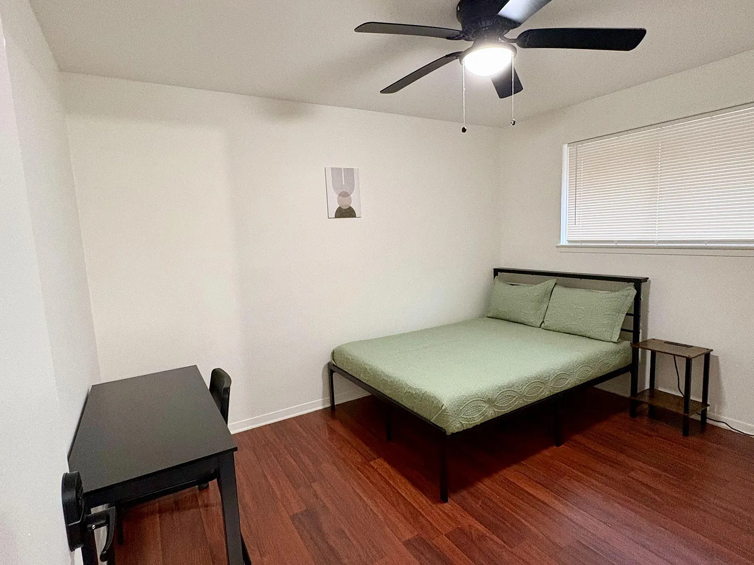 4 bed, 2.5 bath, 2049 sqft, $776 — Photo 1