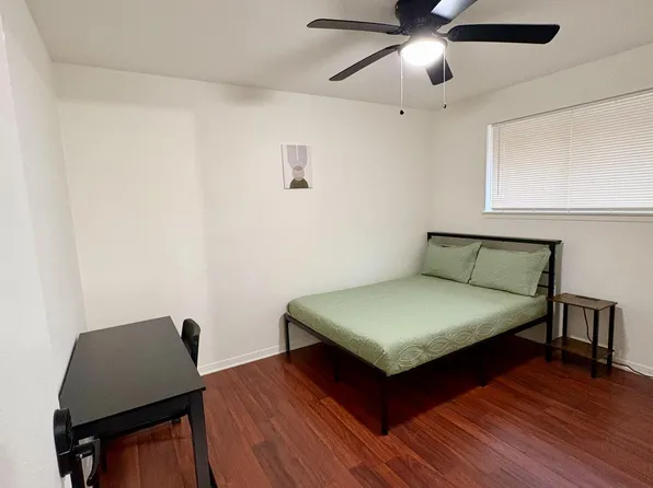 (undisclosed Address), Houston, TX 77088
