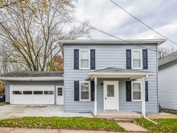 243 Maple St, Waynesburg, OH 44688