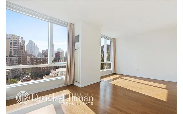 Rented by Douglas Elliman | media 33