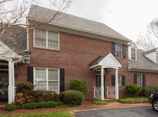 1528 Village Glenn Dr, Raleigh, NC 27612