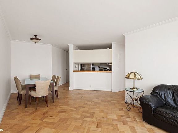 5th image of 415 E 37th St APT 21C